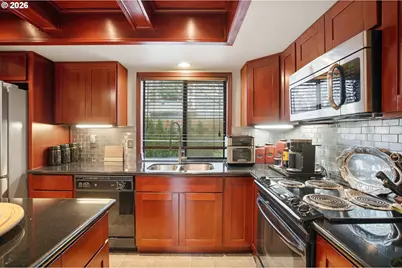 2017 SE Bella Vista Rd, Vancouver, WA 98683 - Photo 11