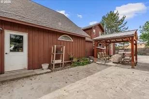 18122 Hulden Ln, Arlington, OR 97812 - Photo 9