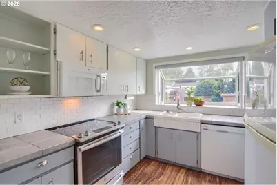 16663 SW Monterey Ln, Portland, OR 97224 - Photo 13