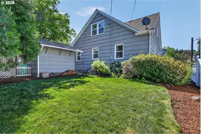 121 W 10th St, The Dalles, OR 97058 - Photo 5