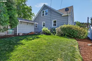 121 W 10th St, The Dalles, OR 97058 - Photo 5