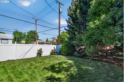121 W 10th St, The Dalles, OR 97058 - Photo 41