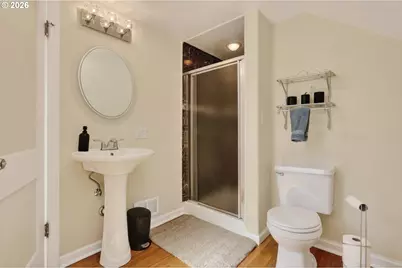 121 W 10th St, The Dalles, OR 97058 - Photo 27