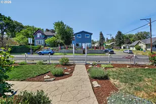 121 W 10th St, The Dalles, OR 97058 - Photo 41