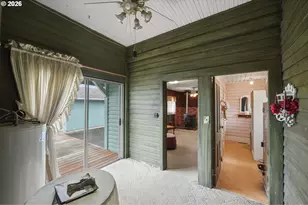 906 C St, Myrtle Point, OR 97458 - Photo 29