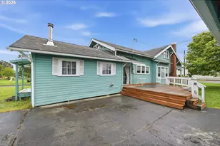 906 C St, Myrtle Point, OR 97458 - Photo 43
