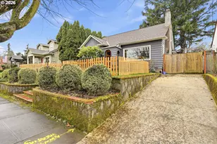 2625 NE 28th Ave, Portland, OR 97212 - Photo 3