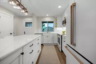 101 N Breaker Point Dr, Cannon Beach, OR 97110 - Photo 11
