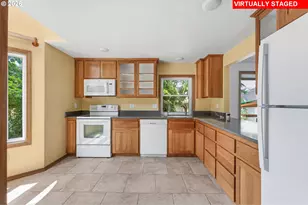 8887 SW 67th Pl, Portland, OR 97223 - Photo 19