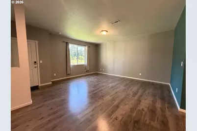 2123 SE 19th St, Gresham, OR 97080 - Photo 3
