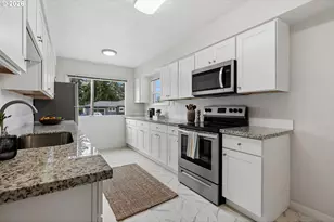 4426 NE 38th Ave, Portland, OR 97211 - Photo 9