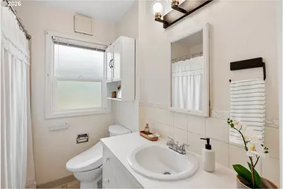 4426 NE 38th Ave, Portland, OR 97211 - Photo 15