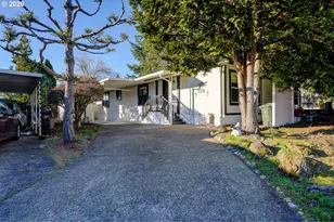 8434 SE Heritage Ct, Oatfield, OR 97015 - Photo 1