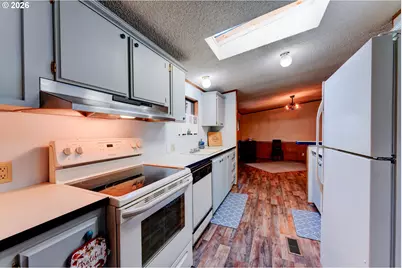 8434 SE Heritage Ct, Oatfield, OR 97015 - Photo 7