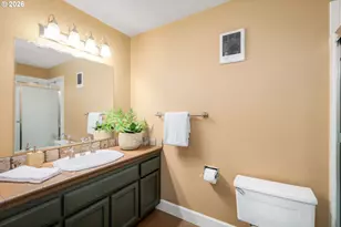 5640 S Riverside Ln, Portland, OR 97239 - Photo 25