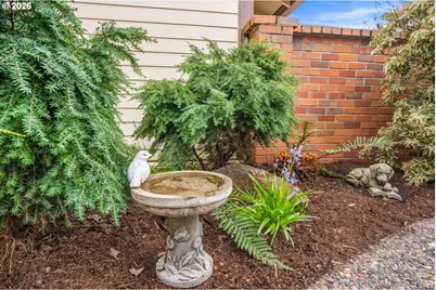 10440 SW Greenleaf Ter, Tigard, OR 97224 - Photo 3