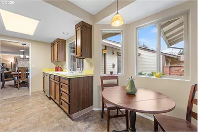 10440 SW Greenleaf Ter, Tigard, OR 97224 - Photo 11