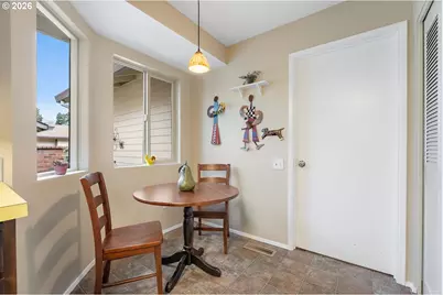 10440 SW Greenleaf Ter, Tigard, OR 97224 - Photo 15