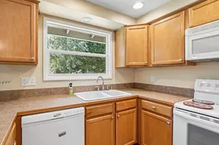1728 NE 19th St, McMinnville, OR 97128 - Photo 15