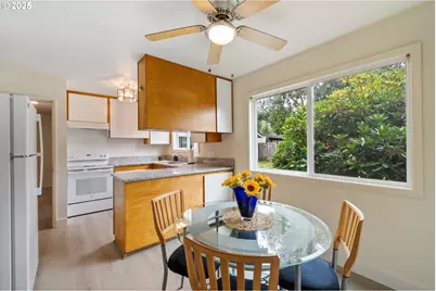 1009/1011 Grove Ave #1009-11, Tillamook, OR 97141 - Photo 7