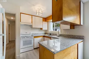 1009/1011 Grove Ave, Tillamook, OR 97141 - Photo 9