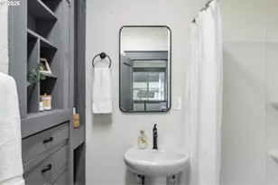 804 SE Cesar E Chavez Blvd, Portland, OR 97214 - Photo 25