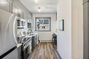 804 SE Cesar E Chavez Blvd, Portland, OR 97214 - Photo 17