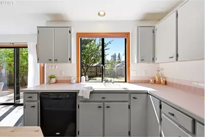 16255 SE Clare Ct, Milwaukie, OR 97267 - Photo 13