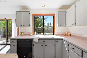 16255 SE Clare Ct, Milwaukie, OR 97267 - Photo 13
