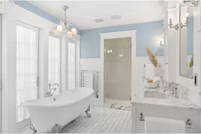 2023 SW Montgomery Dr, Portland, OR 97201 - Photo 19