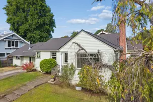4951 SE Salmon St, Portland, OR 97215 - Photo 3