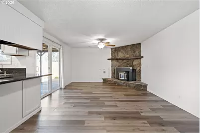 422 S 49th Pl, Springfield, OR 97478 - Photo 11
