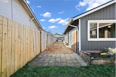 422 S 49th Pl, Springfield, OR 97478 - Photo 31