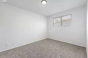 422 S 49th Pl, Springfield, OR 97478 - Photo 17