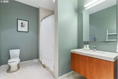 841 S Gaines St #117, Portland, OR 97239 - Photo 13