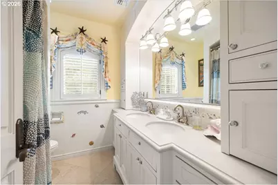 1527 Lake Front Rd, Lake Oswego, OR 97034 - Photo 31