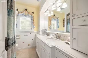 1527 Lake Front Rd, Lake Oswego, OR 97034 - Photo 31