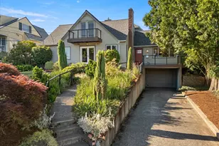 221 SW Texas St., Portland, OR 97219 - Photo 1