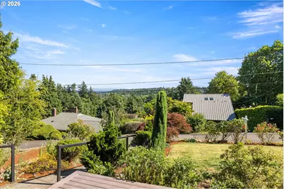 221 SW Texas St, Portland, OR 97219 - Photo 35