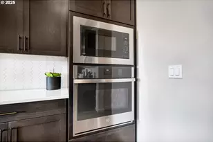 8676 N Dimmick St, Camas, WA 98607 - Photo 7