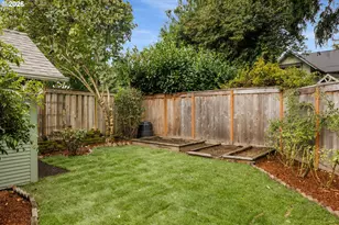 2727 NE Hancock St, Portland, OR 97212 - Photo 29