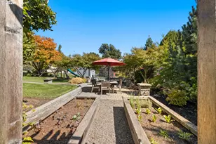 1819 4th Ave, West Linn, OR 97068 - Photo 35