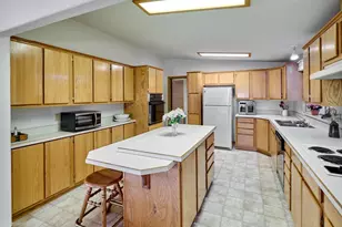 2410 Lancaster Dr SE, Salem, OR 97317 - Photo 11