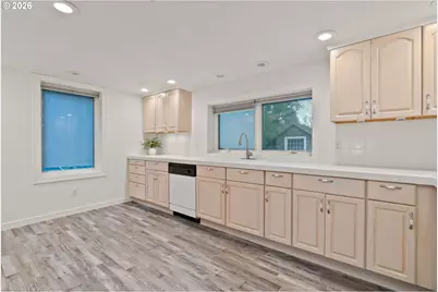 8120 SW Maple Dr, Portland, OR 97225 - Photo 35