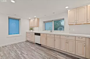 8120 SW Maple Dr, Portland, OR 97225 - Photo 35