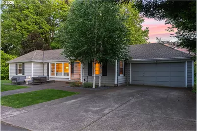 8120 SW Maple Dr, Portland, OR 97225 - Photo 3