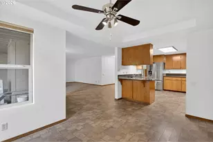 2418 SE Baypoint Dr, Vancouver, WA 98683 - Photo 13