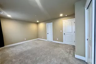 12086 SE Harold St, Portland, OR 97266 - Photo 17