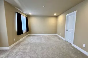 12086 SE Harold St, Portland, OR 97266 - Photo 19