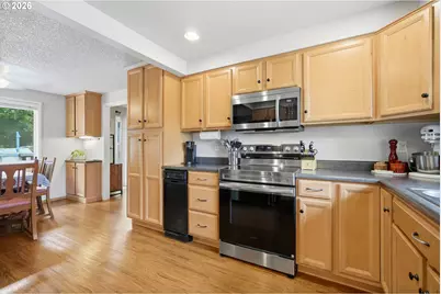 20340 Beavercreek Rd, Oregon City, OR 97045 - Photo 17